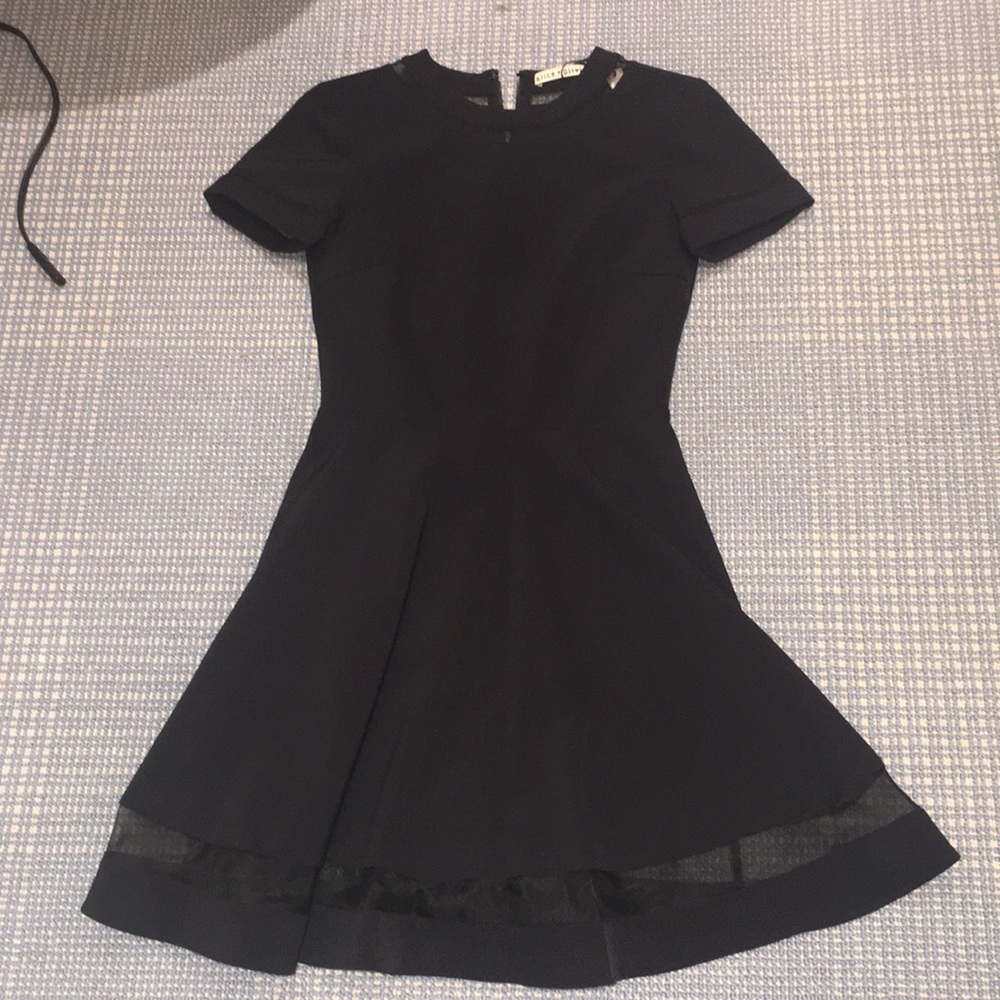 Short Sleeve Alice + Olivia Dress